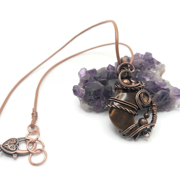 Tigers Eye Moon Pendant Necklace, Witchy Leather Necklace with Moon, Tigers Eye Jewelry, Witchy Gift Idea, for Her, for girlfriend