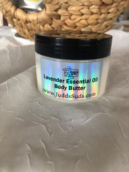 Luxurious Spa Basket: Lavender Essential Oil Bath Products