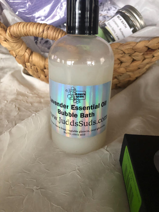 Luxurious Spa Basket: Lavender Essential Oil Bath Products
