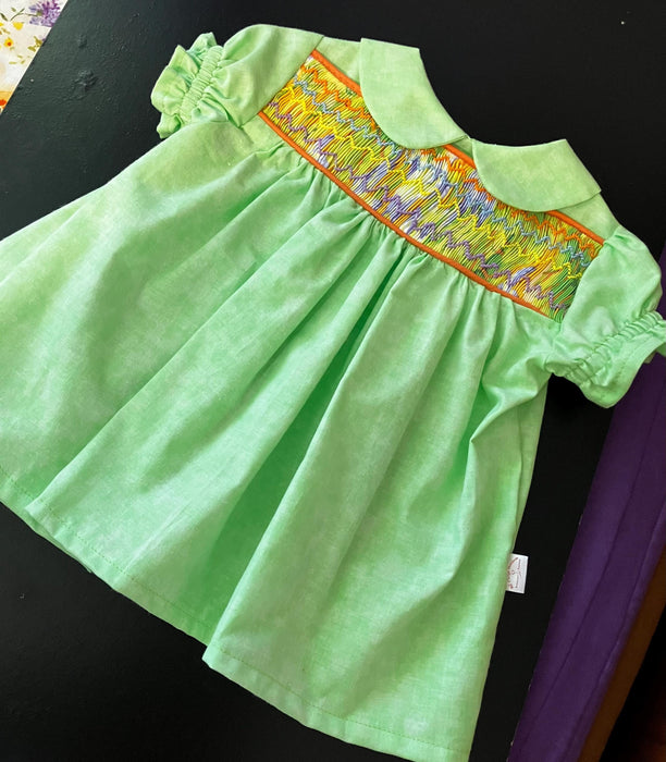 Hand smocked-Baby dress baby gift hand-smocked Peter Pan collar summery