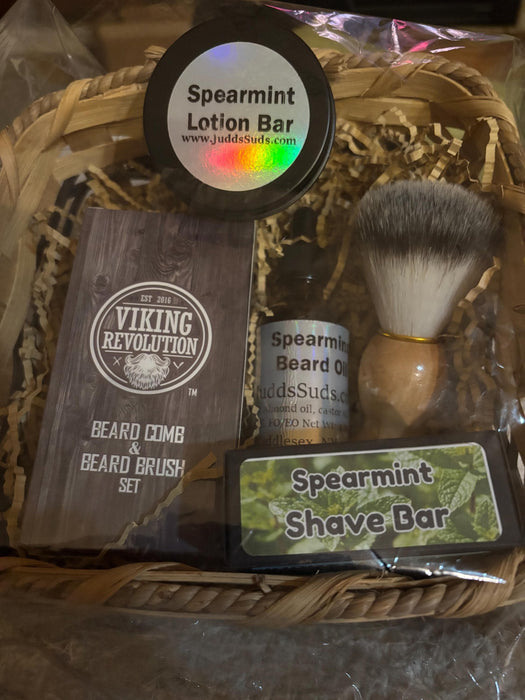 Men’s Grooming Gift Basket