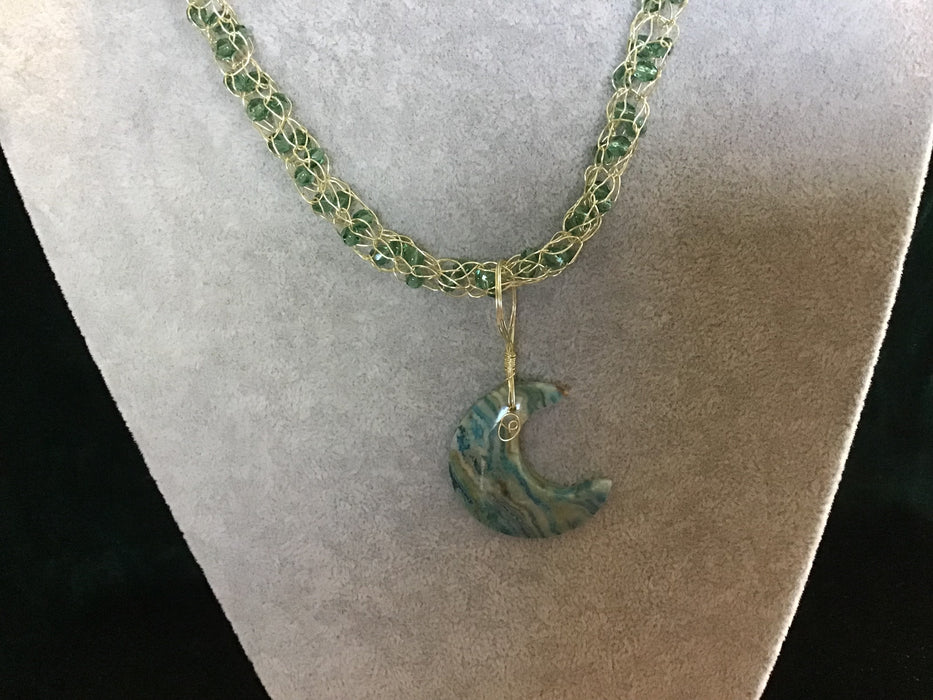 handmade necklace chain with gemstone pendant