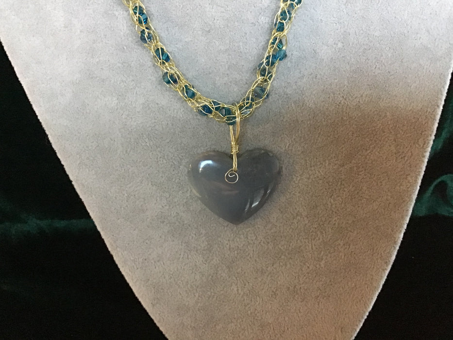 handmade necklace chain with gemstone pendant