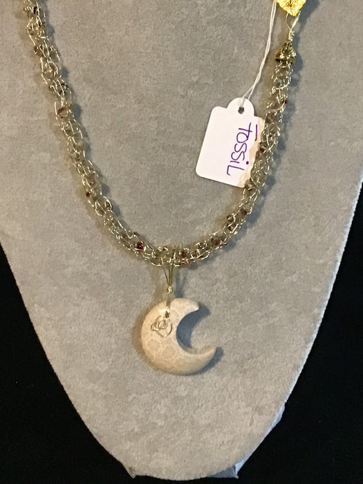 Handmade necklace chain with gemstone pendant