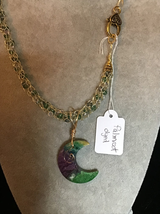 Handmade necklace chain with gemstone pendant