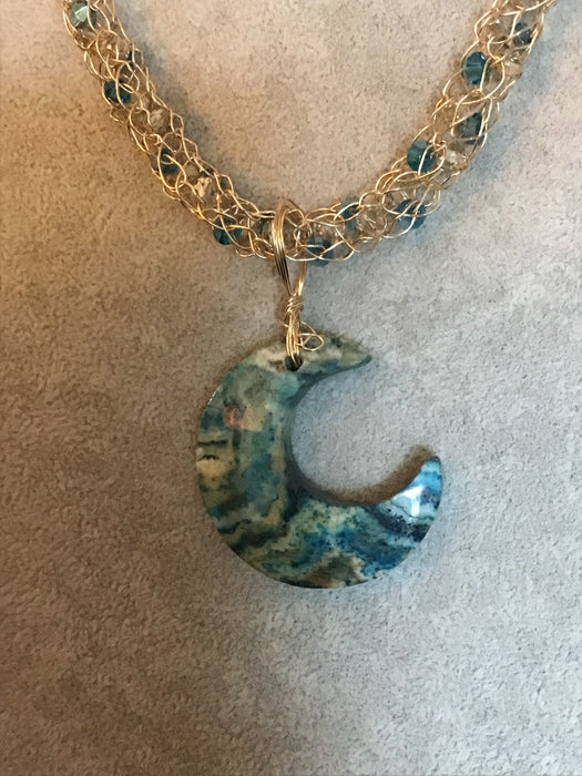 Handmade necklace chain with gemstone pendant