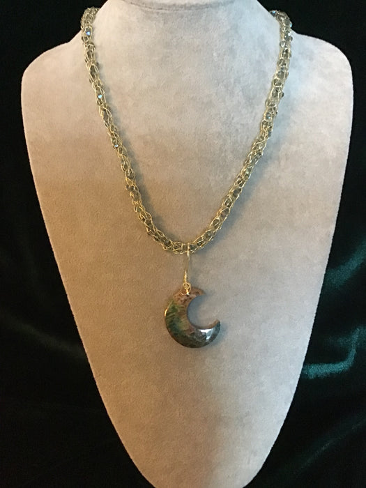 Handmade necklace chain with gemstone pendant