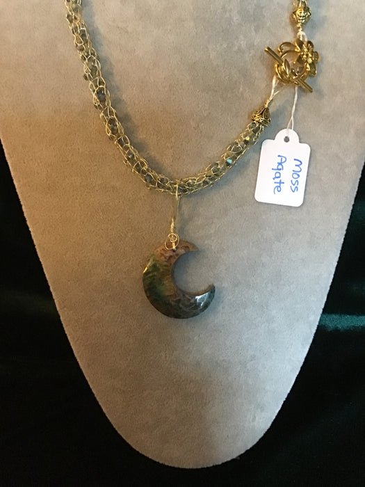 Handmade necklace chain with gemstone pendant