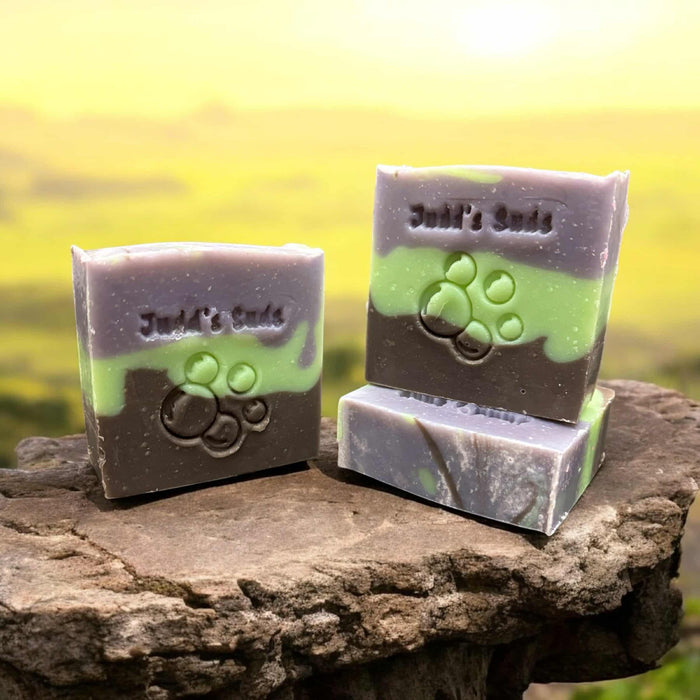 Patchouli & Sandalwood | Handmade Artisan Soap | Woodsy Blend, Spicy Red Cardamom & Amber Crystal | 4oz