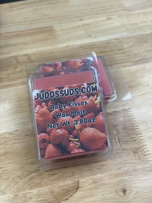 Ruby Kisses | Wax Melt | Red Berries, Citrus & Vanilla | Fruity Sweet Home Fragrance | 3.8oz