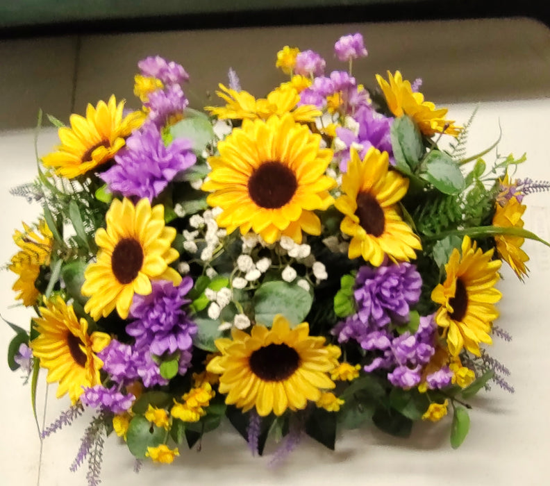 Sunflower collection-table arrangement